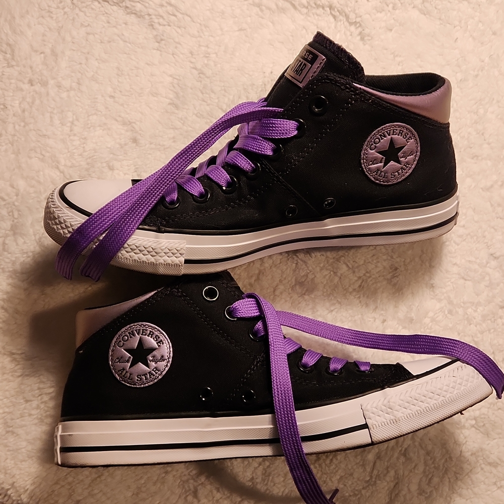 Converse Chuck Taylor Mid Top Limited Edition